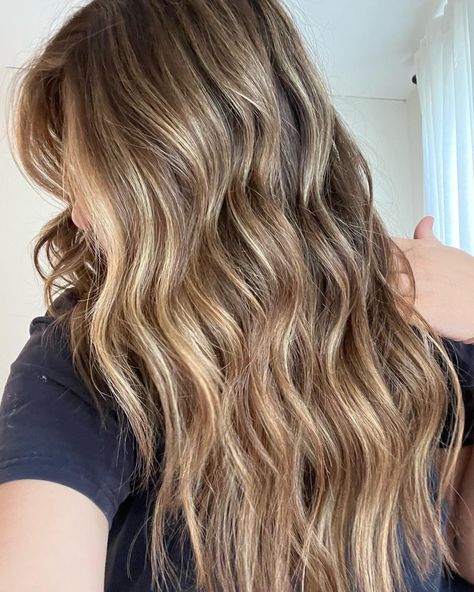 Highlights In Caramel Hair, Highlights On Level 6, Level 8 Balayage, Partial Highlights For Brunettes Honey, Honeycomb Highlights, Level 8 Highlights, Level 6 Balayage, Caramel Blonde Highlights On Dark Hair, Level 7 Hair Color With Highlights