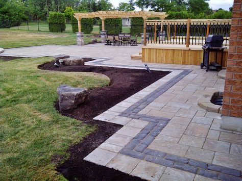 Interlock walkway and patio with a double border. Patio Border Ideas, Landscaping Pavers, Patio Border, Diy Patio Pavers, Landscape Pavers, Backyard Walkway, Pavers Backyard, Paver Designs, Patio Pavers Design