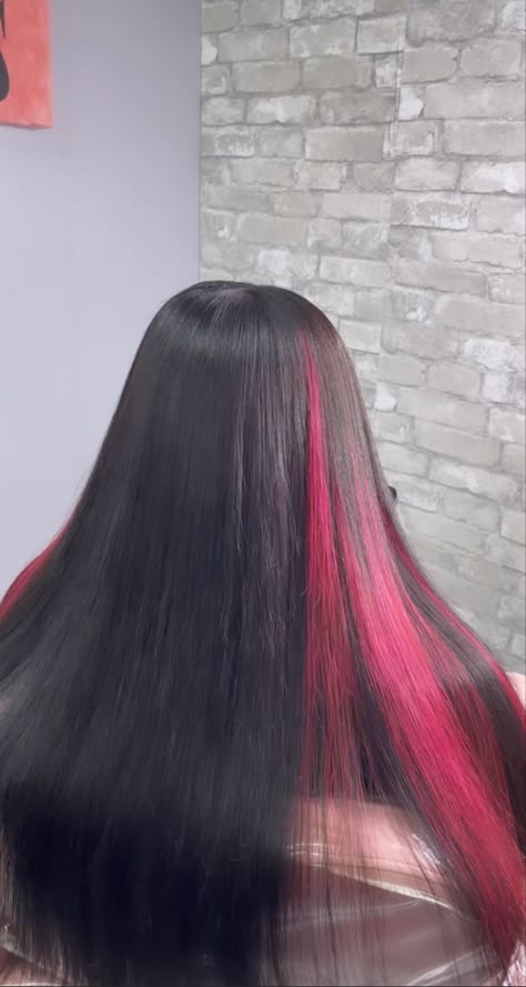 Sew In With Skunk Stripe, Pink Skunk Stripe, Skunk Stripe, Pink Hair Dye, Peekaboo Hair, Edges Hair, Dyed Hair Inspiration, Cute Box Braids Hairstyles, Dyed Natural Hair