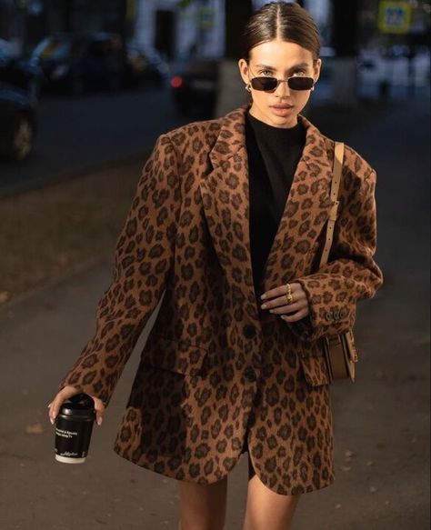 Leopard Jacket, Mode Inspo, Blazer Outfits, Mode Vintage, Mode Inspiration, Outfits Casuales, Classy Outfits, Business Women, Fashion Inspo Outfits