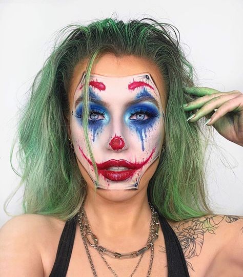 Joker Halloween Makeup, Halloween Makeup Artist, Halloween Makeup Kits, Circus Makeup, Halloween Makeup Clown, Monster Makeup, Cute Halloween Makeup, Halloween Makeup Diy, Halloween Makeup Pretty