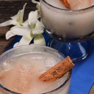 Honduran Horchata (Rice Drink) Rice Drink, Homemade Horchata, Honduras Food, Honduran Recipes, Horchata Recipe, Super Yummy, Smoothie Drinks, Cold Drink, Mexican Dishes