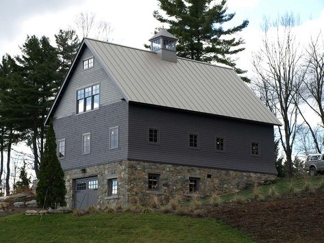 Barns & studios Barn Foundation, Siding Ideas, Bank Barn, Barn Living, Barn Interior, Barn Renovation, Barn Garage, Barndominium Floor Plans, Stone Barns