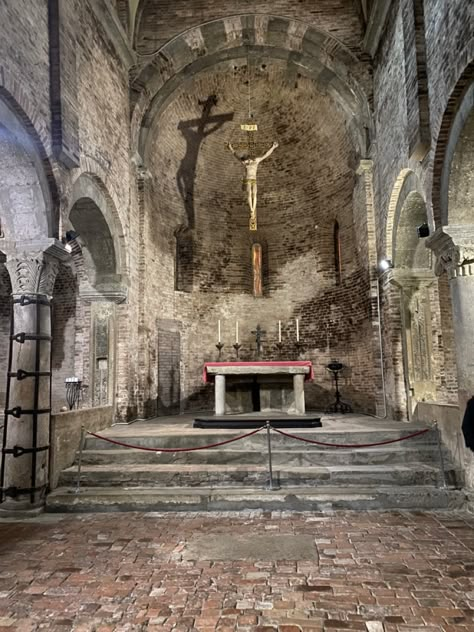 #italian #italy #travel #church #christian #jesus Italian Church, Rustic Houses, Christian Imagery, Vampire Novel, Church Christian, Flaming Heart, Latin Mass, Italian Vacation, Italian Village