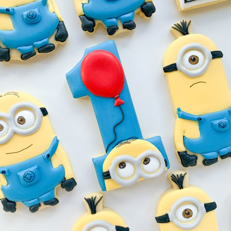 Minion Sugar Cookies, Minion Cookies Decorated, Minions Cookies, Fondant Minions, Minions Birthday Theme, Birthday Minion, Birthday Character, Minion Cookies, Minions Party Ideas