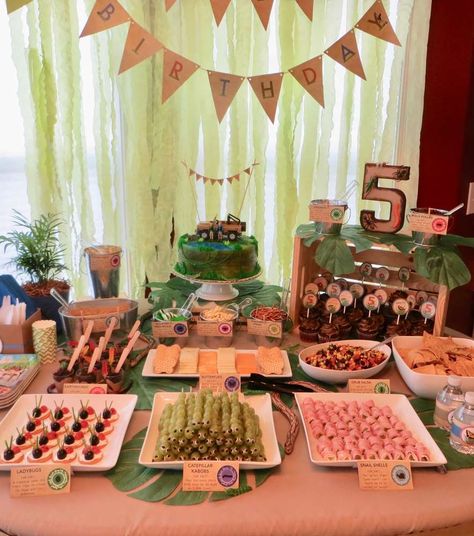 Wild Kratts Birthday Party  | CatchMyParty.com Wild Kratts Birthday Party, Dinosaurs Birthday Party, Wild Kratts Party, Dinosaurs Birthday, Wild Birthday Party, Candy Station, Birthday Party Ideas For Kids, Wild Kratts, Safari Birthday Party