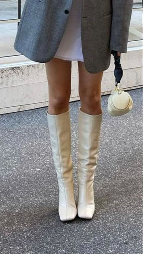 White Kneehigh Boots, Cream High Knee Boots, Styling Cream Boots, Cream Knee Boots Outfit, Cream Boots Outfit Summer, 70s Knee High Boots, Ivory Knee High Boots Outfit, Cream Boot Outfit, Cream Tall Boots Outfit