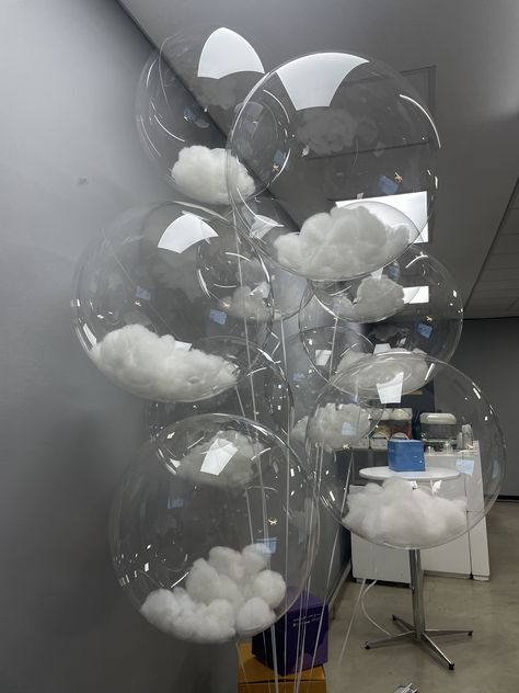 Cloud Theme Party, Cloud Baby Shower Theme, Angel Baby Shower, Cloud Party, Balloons Arch, Cloud Theme, Surprise Baby Shower, Idee Babyshower, Boy Baby Shower Ideas