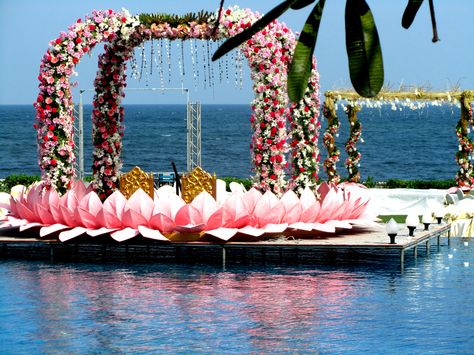 Floating Mandaps Floating Mandap, Vidhi Mandap, Hindu Wedding Decorations, Mandap Design, Wedding Stand, Asian Wedding Photography, Bride Entry, Wedding Reception Backdrop, Mandap Decor