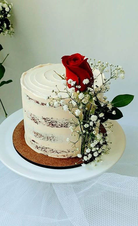 Red Bday Cake, Naked Cake Birthday, Red Velvet Cake Decoration, Red Rose Cake, Birthday Cake For Women Simple, Cake Decorating Tutorials Videos, Golden Wedding Anniversary Cake, Rose Cake Design, Floral Cake Design