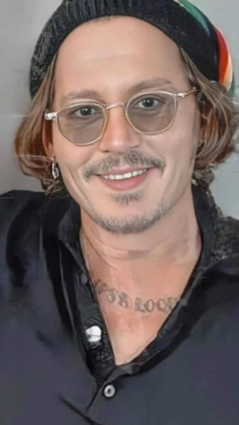 Drop a heart if you’re a fan Jonny Depp! Johnny Depp Tattoos, Johnny Depp News, Alan Jackson Music, Chelsea Tyler, Johnny Depp Funny, Jason Momoa Shirtless, Johnny Depp Wallpaper, Johnny Depp Images, Johnny Depp Characters