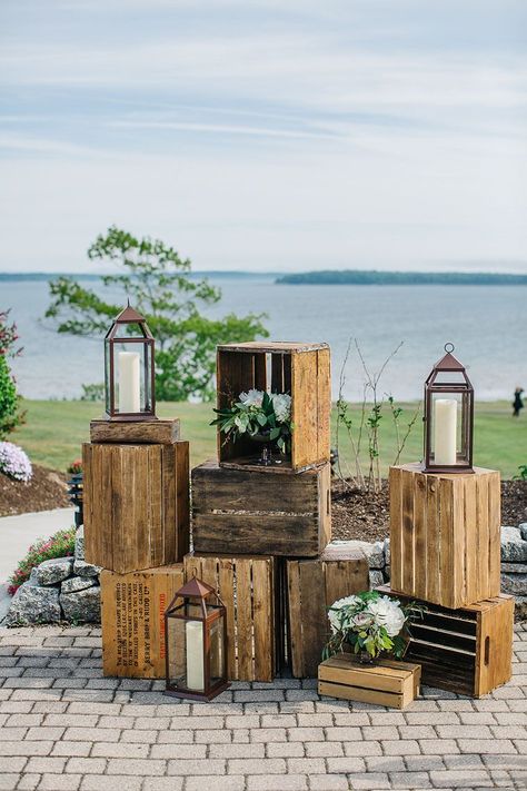 Crates and lanterns for rustic ceremony decor. Rustic Stage Decor, Rustic Stage Design, Rustic Crate Decor, Conference Stage Decor, Rustic Decor Party, Rustic Event Decor, Rustic Ceremony Decor, Marquee Styling, Ceremony Decorations Church