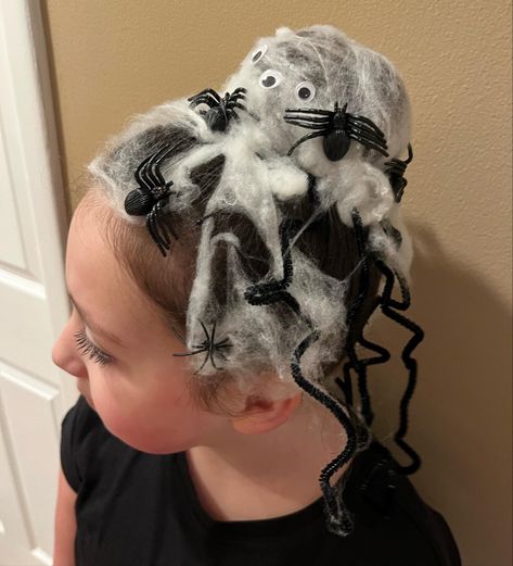 Spider Web Hair, Crazy Hair Day Spider Bun, Spider Web Design Hair, Halloween Updos Crazy, Halloween Hair With Spiders, Crazy Hair Spider, Crazy Hair Days, Halloween Games, Crazy Hair