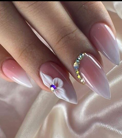 Dollar Tree Nails, Do Nails At Home, Dollar Nails, Makeup Repair, Cheap Nails, Viral Nails, Nails Long Acrylic, Almond Acrylic Nails Designs, Fake Acrylic Nails