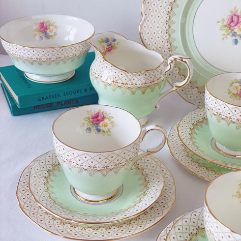 New arrival 💚 A very pretty Paragon tea set in pastel green with sweet hand coloured roses and forget-me-nots inside the cup and to the centre of the saucers and plates. £120 💚 #vintagechinaforsale #paragonporcelain #vintagestyle #vintagechina #vintagedecor #vintageshop #paragon #vintage #vintagechinacollector Coloured Roses, Forget Me Nots, The Cup, Pastel Green, Vintage China, Hand Coloring, Vintage Decor, Tea Set, New Arrival