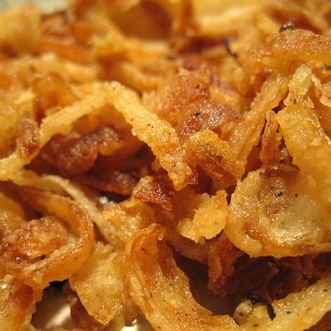 RUBY TUESDAY ONION STRAWS RECIPE: ~ From: "Secret Copycat Restaurant Recipes." ~ Recipe Courtesy Of: RUBY TUESDAY.COM. ~ Make our Ruby Tuesday Onion Straws Recipe at home tonight for your family. With our Secret Restaurant Recipe your Onion Straws will taste just like Ruby Tuesday’s. Onion Straws Recipe, Ruby Tuesday Recipes, Onion Straws, Tuesday Recipes, Texas Chili, Popular Appetizers, Ranch Pasta, Ruby Tuesday, Copykat Recipes