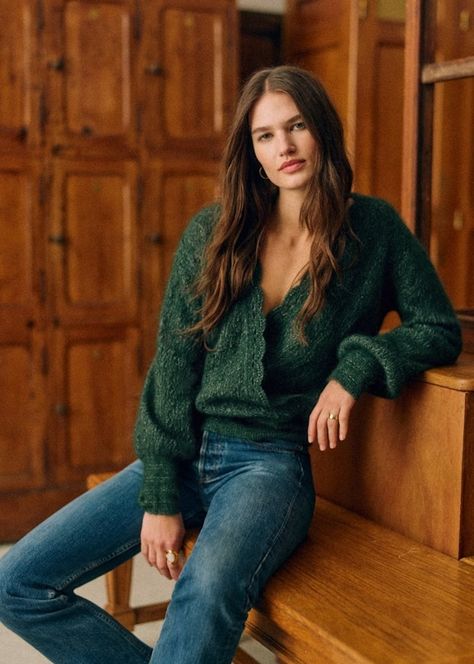 Nathalia Jumper - Bottle Green - Kid mohair - Sézane Green Jumper Outfit, Lifestyle Dresses, Green Jumper, Jumper Outfit, Denim Suit, Vintage Inspired Outfits, Bottle Green, Wardrobe Style, Blouse Dress