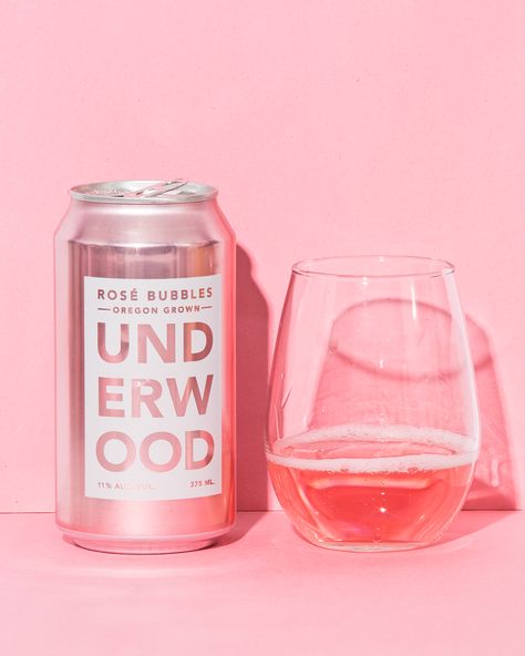 using the metal texture of can. simple design. metalic colour. ------------- Rose Wine Can Packaging Design Drinks Packaging Design, Pink Gin, Wine Packaging, Packing Design, Beverage Packaging, Bottle Packaging, Wine Cups, Creative Packaging, Packaging Design Inspiration