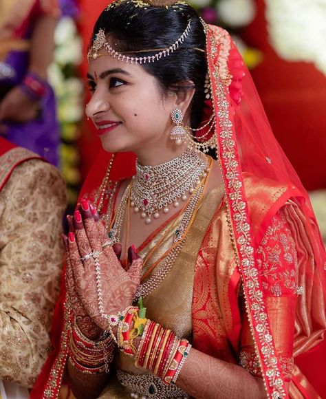 A Telugu Bride with Traditional Gold kanjeevaram Saree and Diamond Jewellery Gold Kanjeevaram Saree, Bridal Dupatta Designs, Telugu Bride, Indian Wedding Pictures, South Indian Wedding Saree, Indian Bride Makeup, Bride Attire, Indian Wedding Fashion, Bridal Sarees South Indian