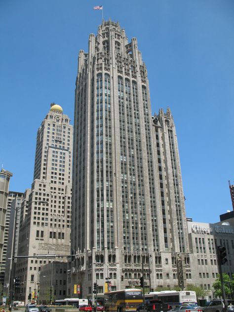 Tribune Tower, Chicago Famous Architecture, Tower Building, Tower Design, Chicago Tribune, White City, Famous Buildings, Chicago Skyline, Historic Buildings, Architecture Building