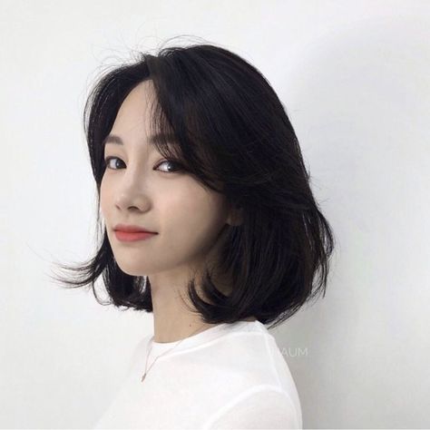 Korean Short Hair, Hair Style Korea, Asian Short Hair, Hair Inspiration Short, Shot Hair Styles, Haircuts For Medium Hair, Haircuts Straight Hair, Short Hair Haircuts, Short Hair With Bangs