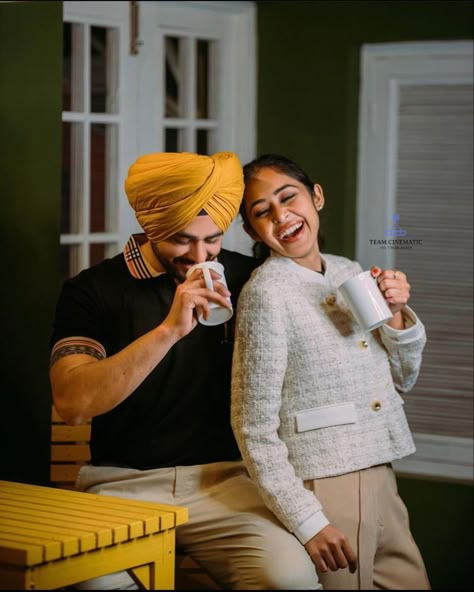 Couple Dp Sardar Sardarni, Sardar And Sardarni Pics, Couple Punjabi Dp, Panjabi Cupple Pic, Punjabi Couple Aesthetic, Punjabi Couples Pics, Sardar Sardarni Couple, Punjabi Couple Photography, Sardar Couple