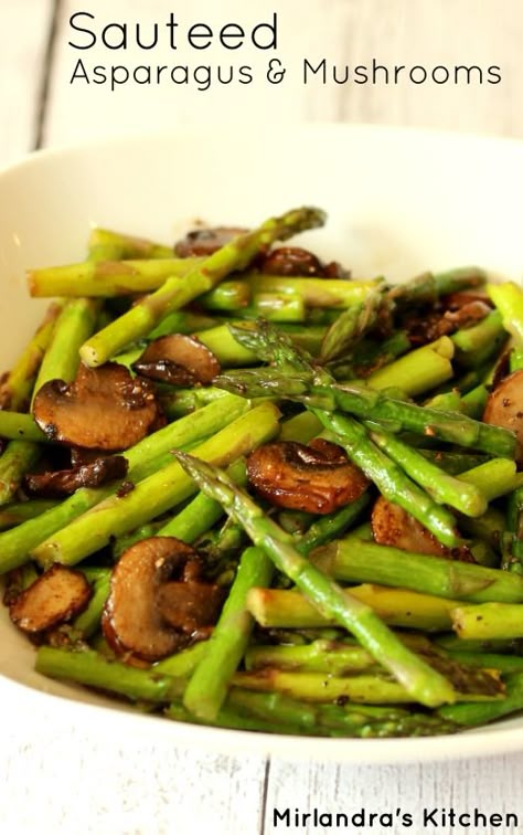 Sauteed Asparagus, Spring Side Dishes, Asparagus And Mushrooms, Veggie Side Dishes, Asparagus Recipe, Idee Pasto Sano, Side Recipes, Veggie Dishes, Vegetable Side Dishes