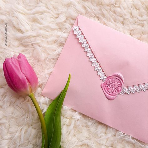 Pink Letters Aesthetic, Pink Envelope Aesthetic, Pink Aesthetic Letter, Pink Love Letter, Letter Aesthetic, Pink Diy, Letter Ideas, Pink Pens, Cute Envelopes