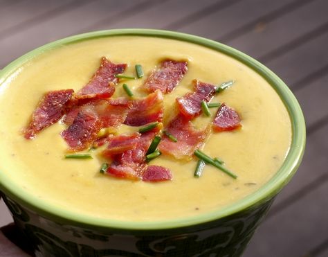 Butternut-Boursin-Bacon Soup Bacon Soup Recipes, Bacon Soup, Canned Chicken, Bowl Of Soup, Delicious Soup, Stew Recipes, Butternut Squash, Soup And Salad, A Bowl