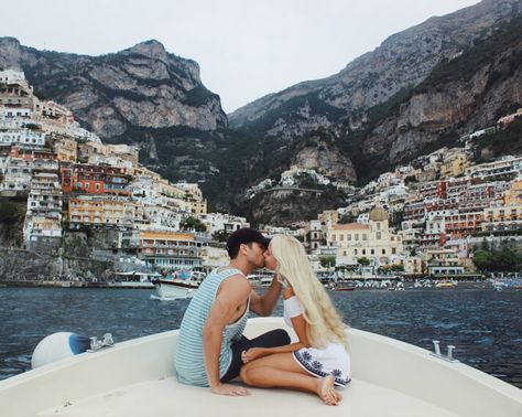 These 5 romantic places for couples on the Amalfi Coast are the perfect holiday destination for any and every couple. Positano, Amalfi, Atrani, Ravello. Dirty Air, The Love Club, Romantic Places, Photo Couple, Cute Relationship Goals, Future Life, Couple Aesthetic, Positano, Amalfi Coast