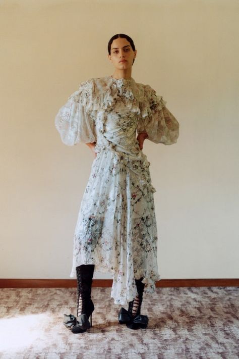 Preen by Thornton Bregazzi Resort 2022 Collection | Vogue Sophie Skelton, 2022 Fashion Show, History Bounding, Resort 23, Thornton Bregazzi, 2022 Runway, Preen By Thornton Bregazzi, Sleeved Wedding, Fashion Textiles