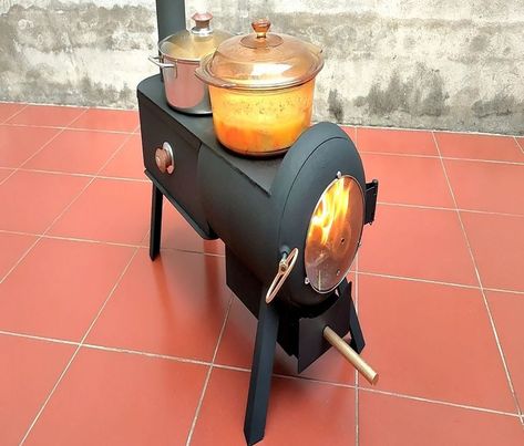 Cement Ideas, Rocket Stove, Cement Diy, Fire Pit Designs, Rocket Stoves, Diy Bottle, Camping Stove, Fire Pits, Wood Burning Stove