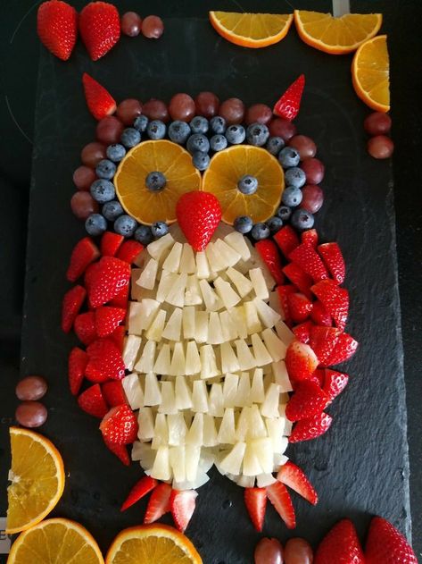 Healthy snacks ideas, Healthy snacks decor inspo, healthy snacks decorating, healthy snacks decor, cute healthy snacks Snacks Ideas Healthy, Woodland Baby Shower Food, Healthy Snacks Ideas, Amazing Food Platters, Thanksgiving Snacks, Fruit Creations, Fruit Platter Designs, Easter Decorations Table, Fruit Animals