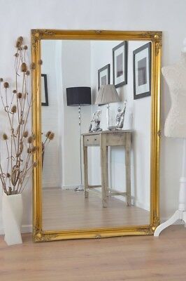 Mirror In Hall, Framing Tv, Gold Mirror Living Room, Large Mirror Frame, Diy Bathroom Mirror Frame, Large Bedroom Mirror, Gold Painted Walls, Diy Bathroom Mirror, French Style Mirrors