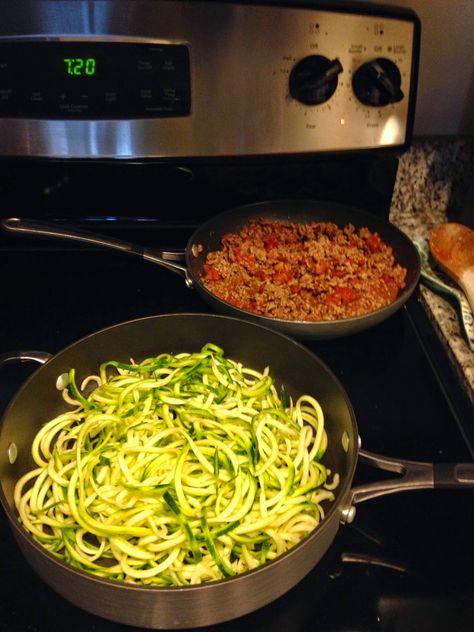 Zucchini Spaghetti Recipe, Lean Dinners, Vsg Recipes, Clean Meal Prep, Clean Foods, Spaghetti Meat Sauce, Zoodle Recipes, Lean And Green Meals, Spaghetti Squash Recipes