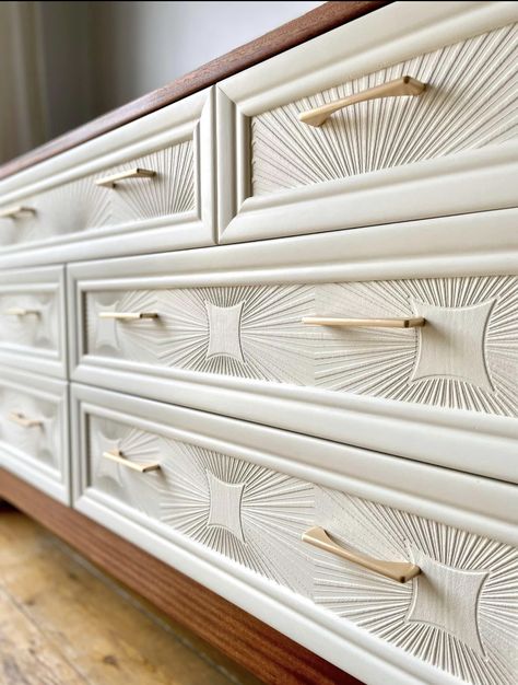 Bureau Upcycle, Tv Stand Luxury, Vintage Hand Painted Furniture, Large Chest Of Drawers, Bedroom Chest Of Drawers, Beautiful Dresser, Vintage Chest Of Drawers, White Sideboard, G Plan