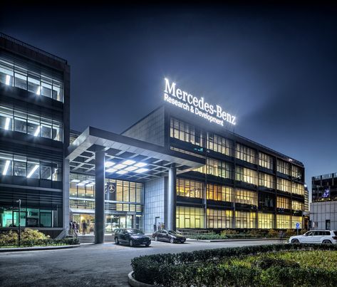 Mercedes-Benz Advanced Design Center of China,Courtesy of Nathaniel Mcmahon Car Showroom Design, Natural Oak Flooring, Architecture Company, Automobile Companies, Classic House Design, Car Showroom, Showroom Design, Design Center, Architectural Inspiration