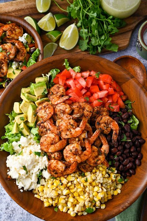 Grilled Shrimp Salad, Shrimp And Corn, Spring Luncheon, Mexican Shrimp, Shrimp Salad Recipes, Mexican Salads, Latin Recipes, Avocado Salad Recipes, Grandma's Kitchen