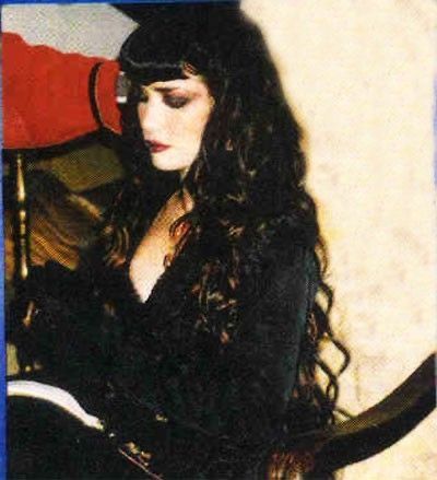 Gothic Women Aesthetic, Goth Long Hair, Goth Goddess, Hair Aesthetics, 80s Goth, 90s Goth, Extension Hair, Goth Hair, Robert Mapplethorpe