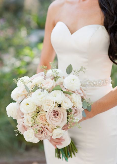 Bride Bouquet Pink, Orchids And Succulents, Bride Bouquets White, Classic Wedding Bouquet, Bouquet Recipe, Wedding Bouquet Ideas, Blush Bouquet Wedding, Bridesmaid Bouquet White, Blush Bridal Bouquet