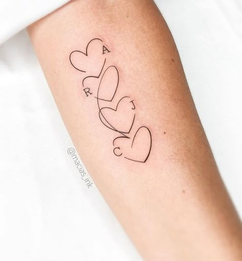 Heart Family Tattoo, Family Heart Tattoos, Infinity Tattoo Family, Skull Thigh Tattoos, Tiny Wrist Tattoos, Mom Tattoo Designs, Remembrance Tattoos, Mommy Tattoos, Mom Tattoo