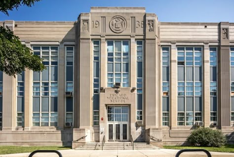 Art Deco Buildings Architecture, Art Deco Exterior, Art Deco Houses, South Side Chicago, Arte Art Deco, Chicago Pictures, Deco Architecture, Chicago Photos, Art Deco Buildings