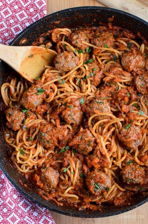 Meatballs And Spaghetti, Slimmers World Recipes, Spaghetti With Meatballs, Syn Free Food, Delicious Family Meals, Syn Free, Spaghetti And Meatballs, Low Fat Recipes, World Recipes