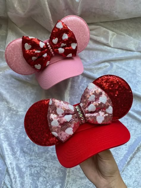 Make Mouse Ears, Mickey Hat Ears, Diy Minnie Mouse Ears, Diy Mickey Mouse Ears, Mini Mouse Ears, Disney Ears Hat, Minnie Mouse Birthday Theme, Baby Doll Shoes, Mickey Mouse Ears Hat