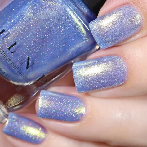 » VISIT STORE «      ILNP FREEFALL      ♥ Description ♥ FREEFALL is a beautiful periwinkle holographic with a beaming gold sparkle! It features a contrasting pop of sparkle for a standout, ultra-luminous finish! Specially formulated with depth in mind, this buildable holographic shimmer will illuminate your fingertips with each succeeding stroke! Each polish’s sparkle showcases a subtle color-shifting property because you can never have too much fun in summer! Enjoy long-lasting coverage with ch Polish Decorations, Nail Tricks, Periwinkle Nails, Sparkly Nail Polish, Grad Nails, Euphoria Nails, Toes Nails, Toenail Designs, Euphoria Makeup