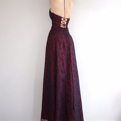 Retro Muse Dress, Edgy Prom Dress, Red Prom Looks, Dark Red Formal Dress, Retro Prom Dresses, Dark Prom Dresses, 90s Prom Dress Grunge, Prom Dresses Dark, Dark Red Prom Dress