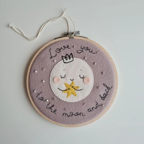 Embroidery Hoop Nursery, Nursery Embroidery, Embroidery Hoop Decor, Moon Wall Hanging, Embroidery Hoop Crafts, Wooden Embroidery Hoops, Diy Baby Gifts, Name Embroidery, Baby Embroidery