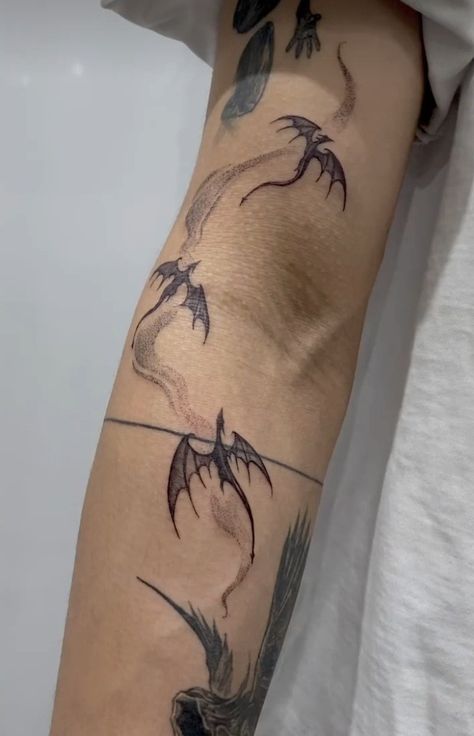 Upper Arm Tattoo Men Aesthetic, Vertical Men Tattoo, Flame Wrist Tattoo Men, Simple Male Tattoos Aesthetic, Grunge Arm Sleeve Tattoo, Men’s Side Tattoo, Grunge Tattoos For Guys, Niffler Tattoo Design, Tat Ideas Men