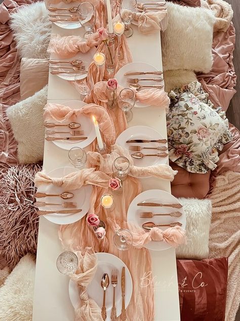 Rose Gold Dinner Table Decor Birthday, White And Rose Gold Party Decorations, Neutral Pink Party Decor, Rose Gold Cutlery Table Settings, Bachelorette Rose Gold, Blush White And Gold Party Decor, Table Decor Bridal Party, Blush Cream Gold Wedding Table Settings, Rose Gold Table Scape