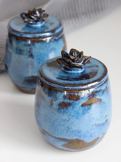 Pottery Boxes With Lids Ideas, Lidded Vessels Ceramic Pottery, Wheel Ceramics, Lidded Jars Pottery, Lidded Pottery, Pottery Jars, Clay Jar, Pottery Jar, Ceramics Pottery Art